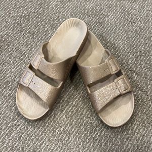 Freedom Moses sandals size 38/39. Rose gold glitter color.